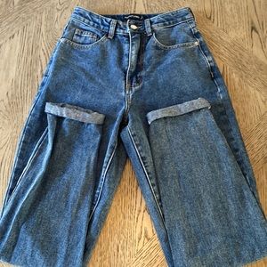PrettyLittleThing Mom Jeans